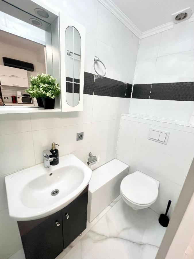 White 2 Appartement Boekarest Buitenkant foto