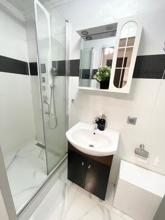 White 2 Appartement Boekarest Buitenkant foto